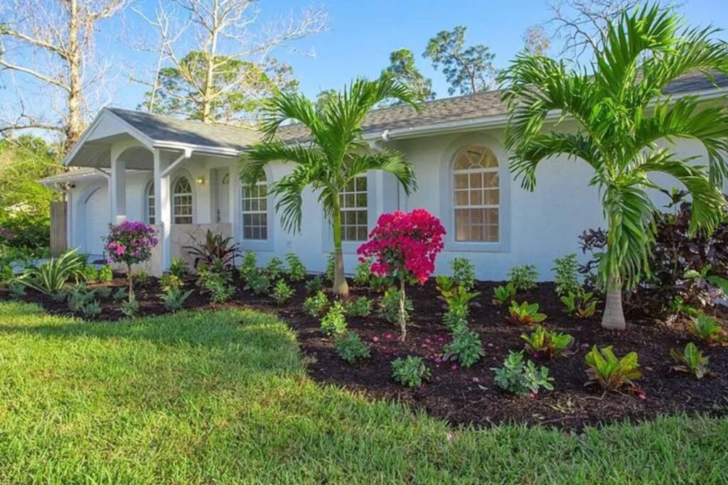 Cheerfull 4/Bed/ 3 Bath / Pool / Best Location Naples Exterior photo