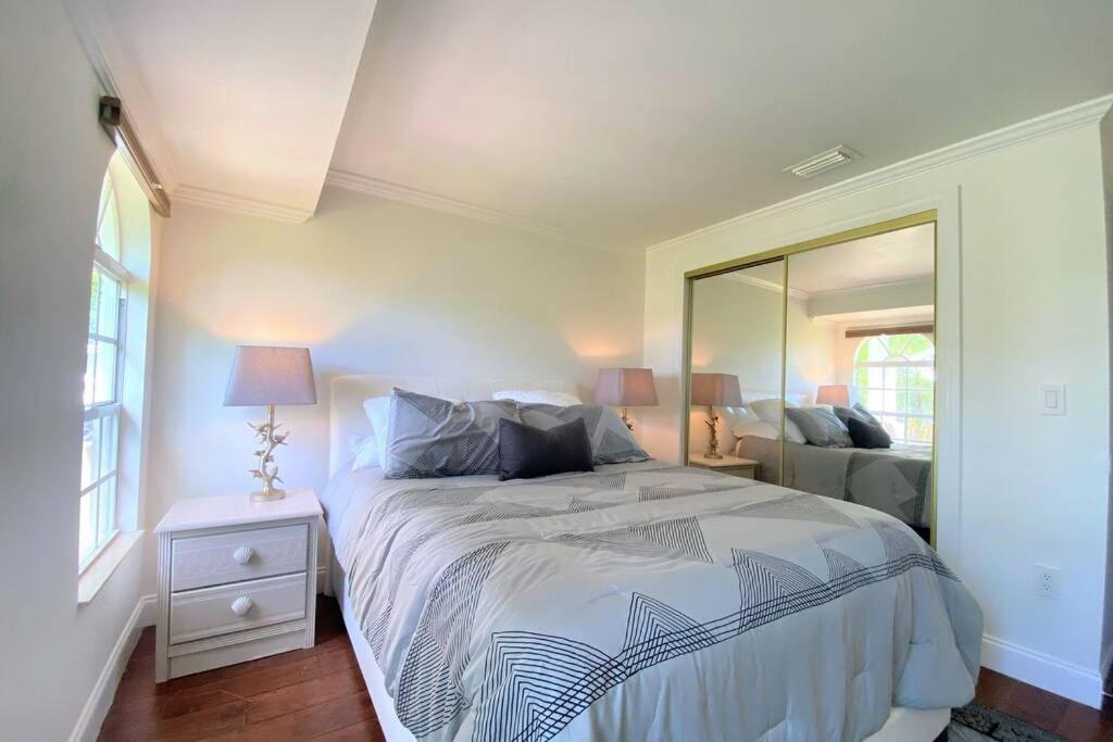 Cheerfull 4/Bed/ 3 Bath / Pool / Best Location Naples Exterior photo
