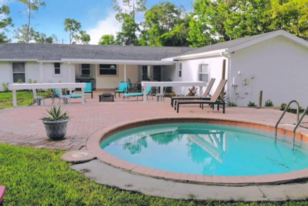 Cheerfull 4/Bed/ 3 Bath / Pool / Best Location Naples Exterior photo