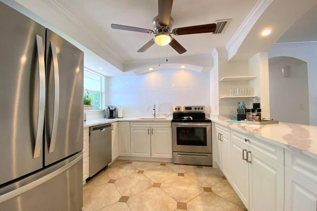 Cheerfull 4/Bed/ 3 Bath / Pool / Best Location Naples Exterior photo