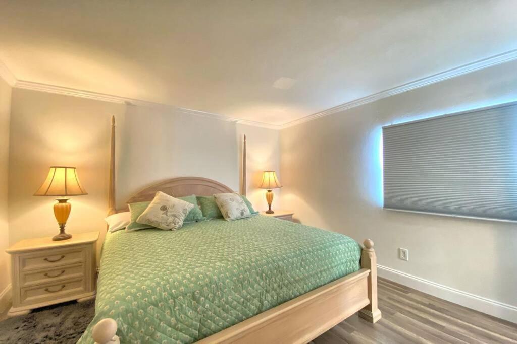 Cheerfull 4/Bed/ 3 Bath / Pool / Best Location Naples Exterior photo