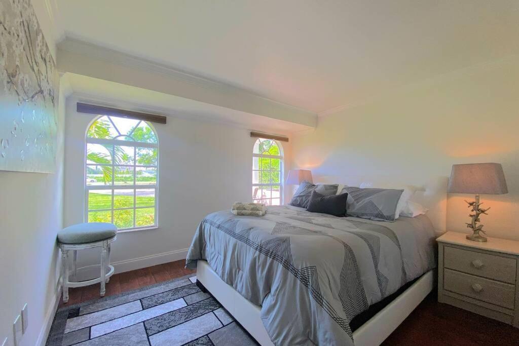 Cheerfull 4/Bed/ 3 Bath / Pool / Best Location Naples Exterior photo