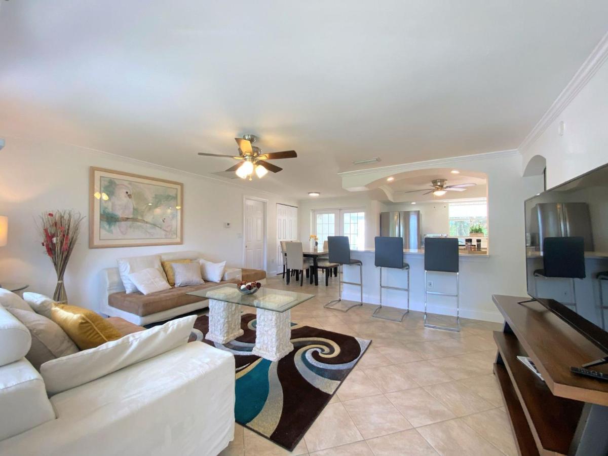 Cheerfull 4/Bed/ 3 Bath / Pool / Best Location Naples Exterior photo